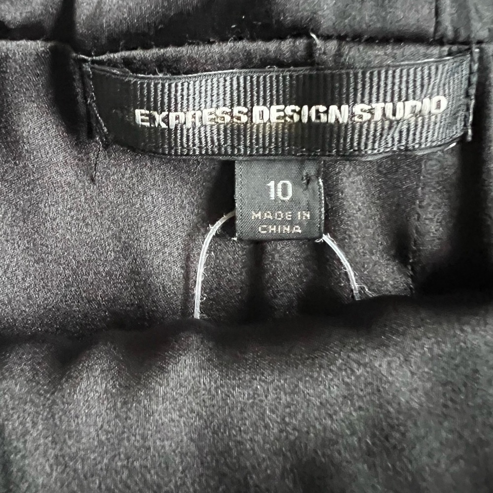 Express Elegant Black Midi Dress with Ruffle Detail - Picture 7 of 8